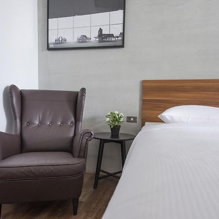 Ox Suites Гаосюн Екстер'єр фото